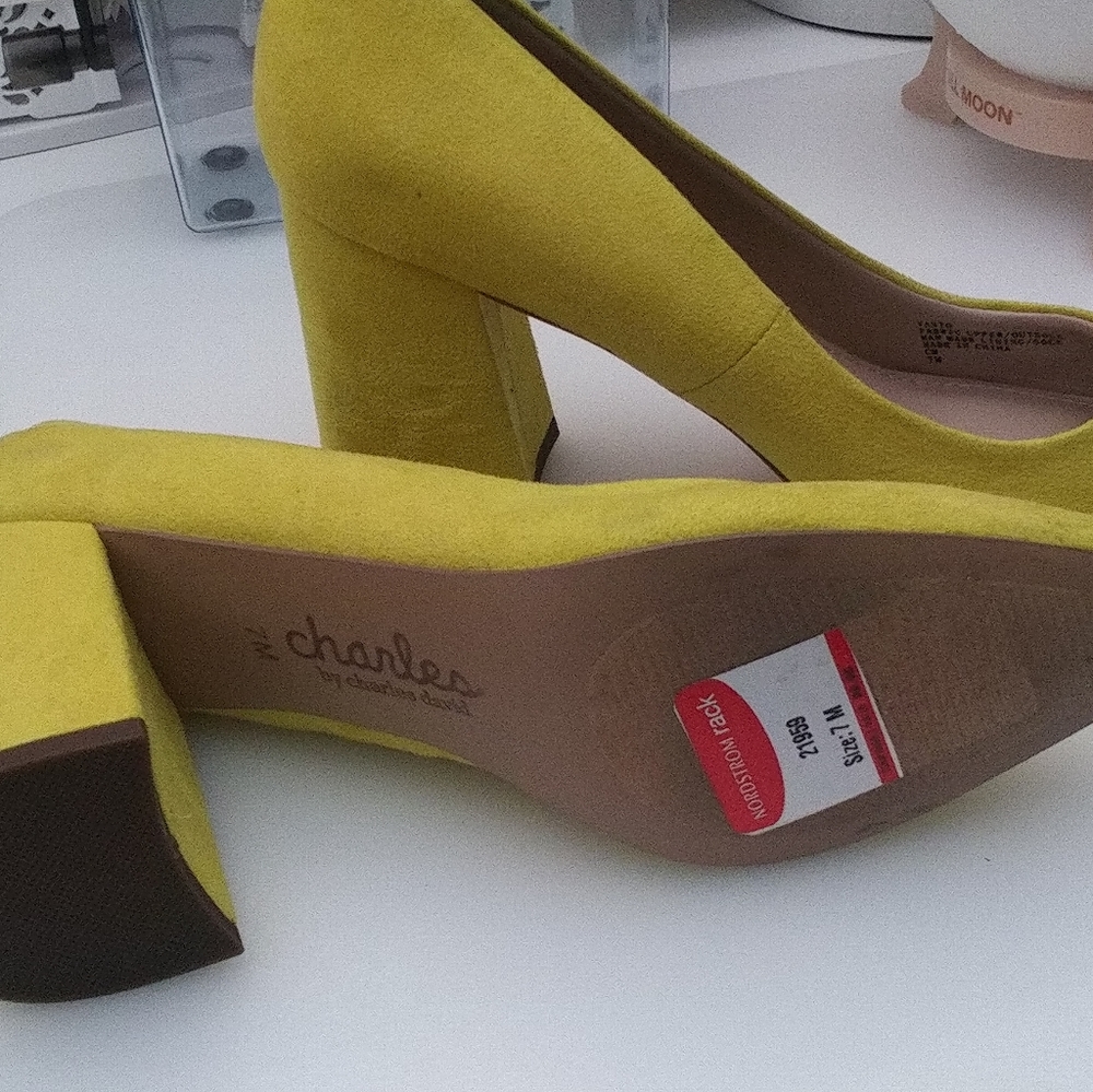 retro style pumps